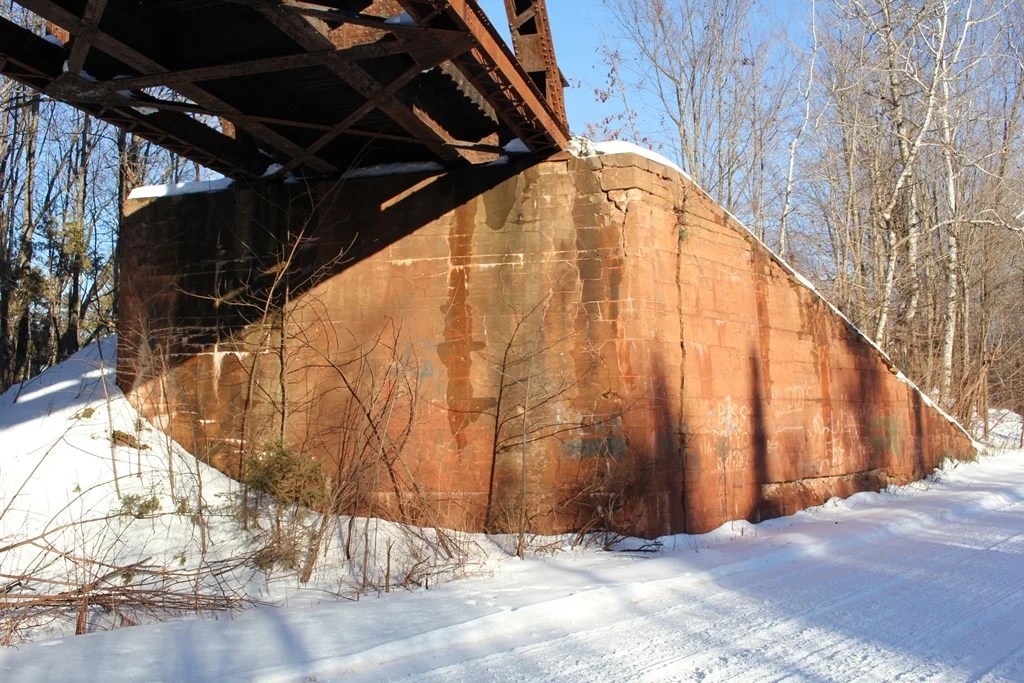 Hurley Rail Crossing